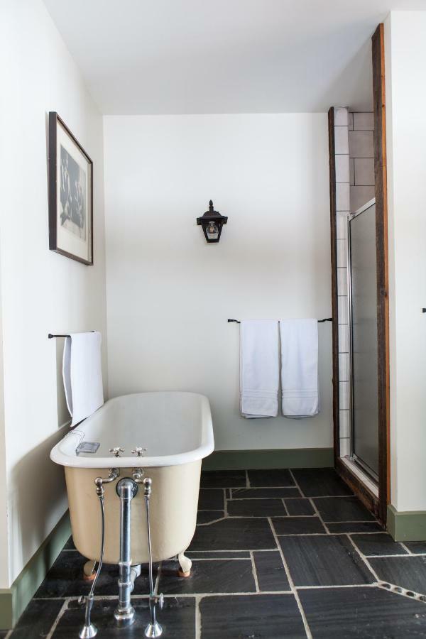 Whitford House And Twin View Barn Bed & Breakfast Addison ภายนอก รูปภาพ